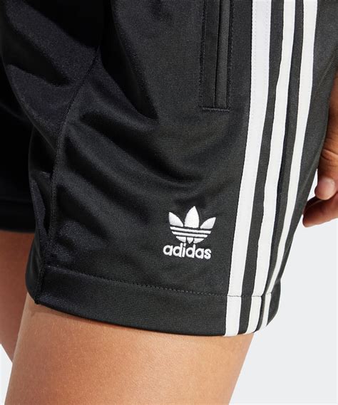 adidas zwart short rood logo|Logo Print .